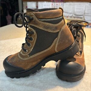 Brown Leather Men's Boots Heavy duty work boots. steel toe